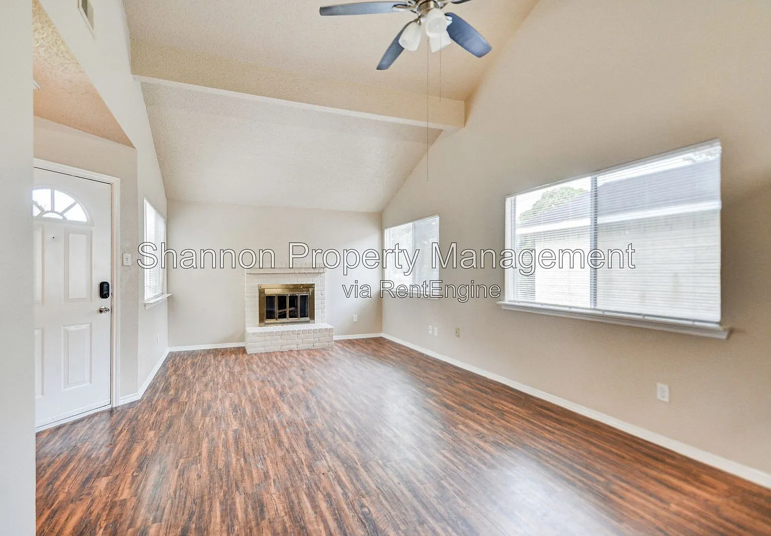 3 bed, 2.0 bath, 1031 sqft, $1,680 — Photo 4