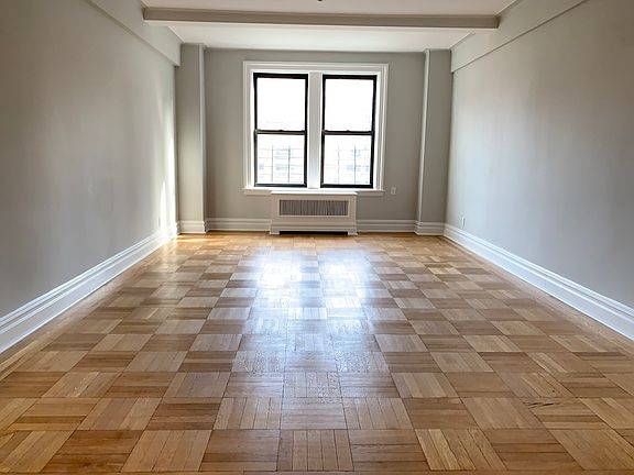 3rd image of 242 E 72nd St Unit 11-A
