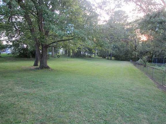 2nd image of 207 N Englewood Dr