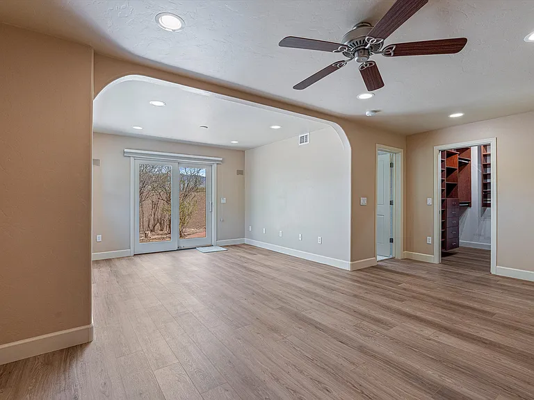 10270 E Glenn St — Photo 4