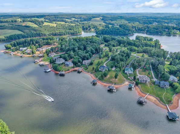 18 Stillwater Dr, Union Hall, VA 24176