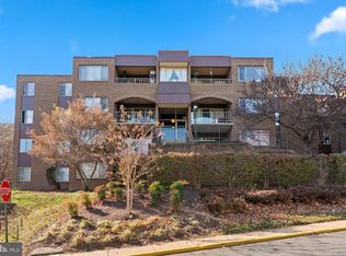 422 Girard St APT 144, Gaithersburg, MD 20877