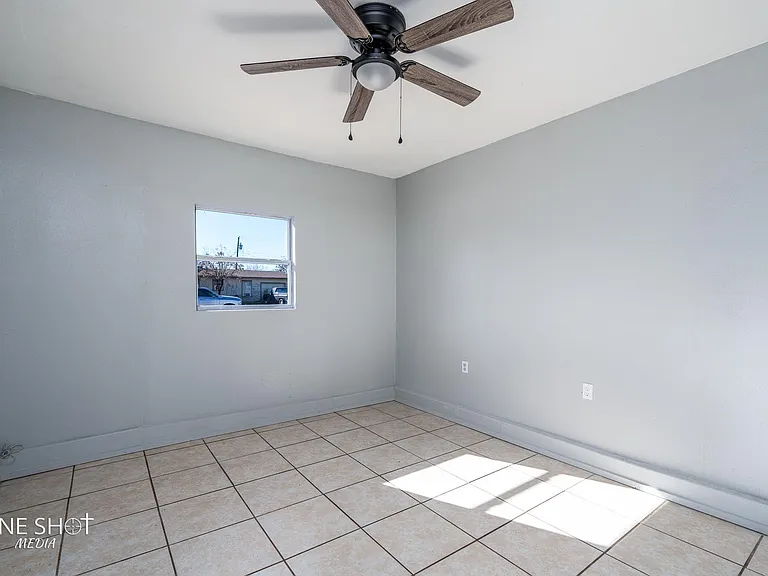 5226 Questa Dr — Photo 17