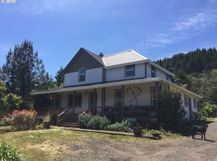 7475 Scotts Valley Rd, Yoncalla, OR 97499