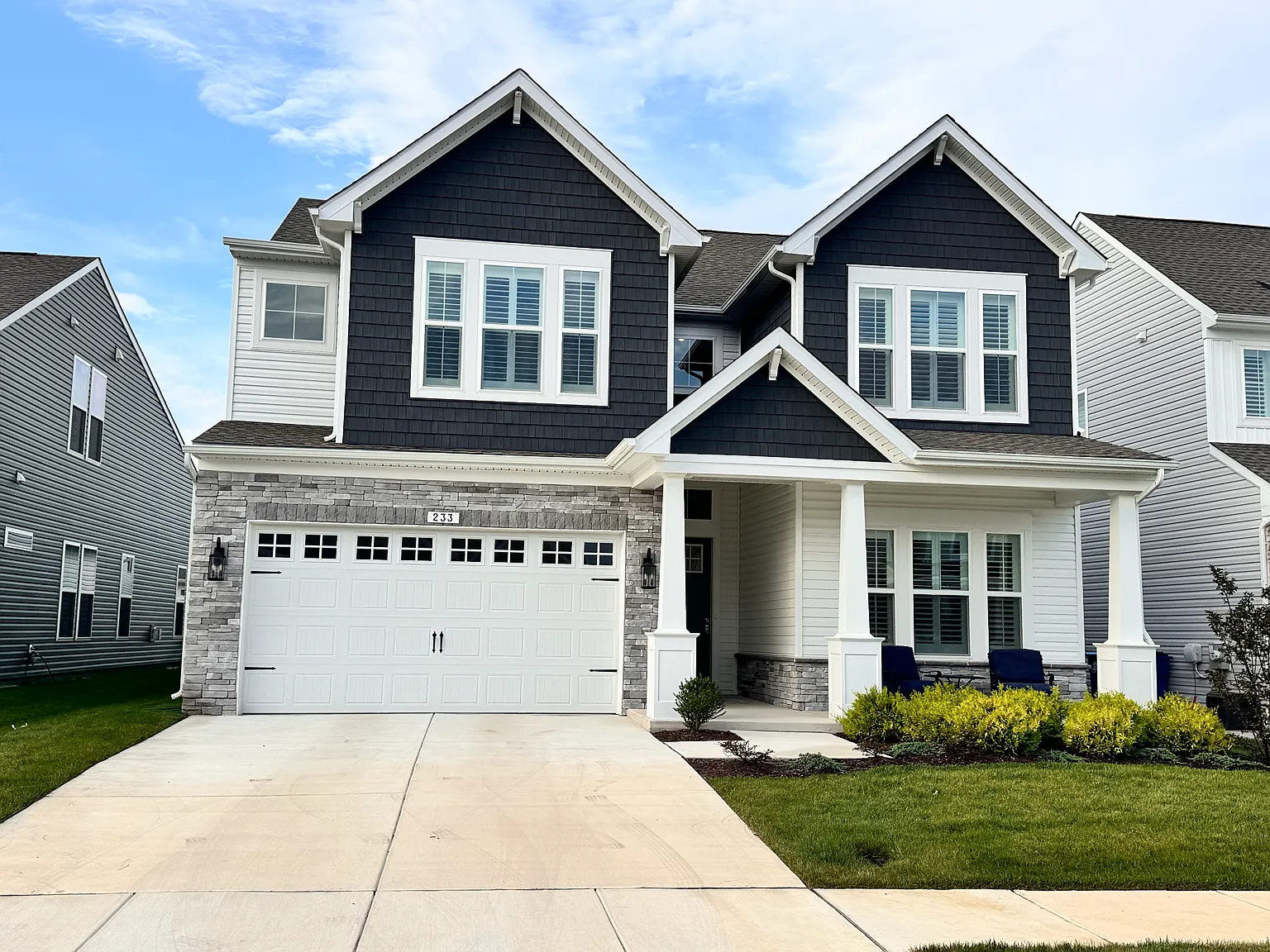 4 bed, 4.5 bath, 3225 sqft, $4,100 — Photo 1