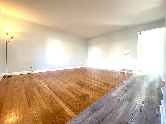 5th image of 4941 Carol St #B