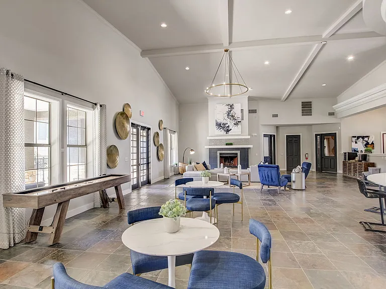 Oasis at Plum Creek Apartments — Photo 19