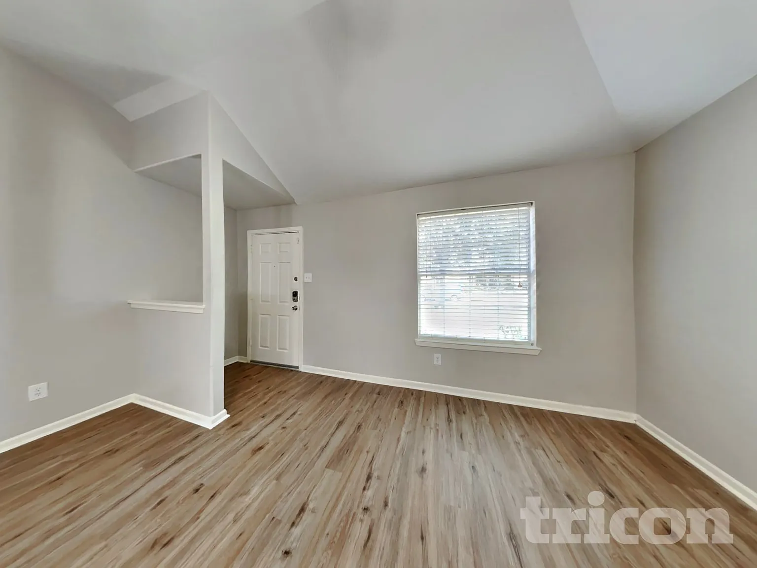 6327 Lucinda Meadows Drive Katy TX — Photo 2