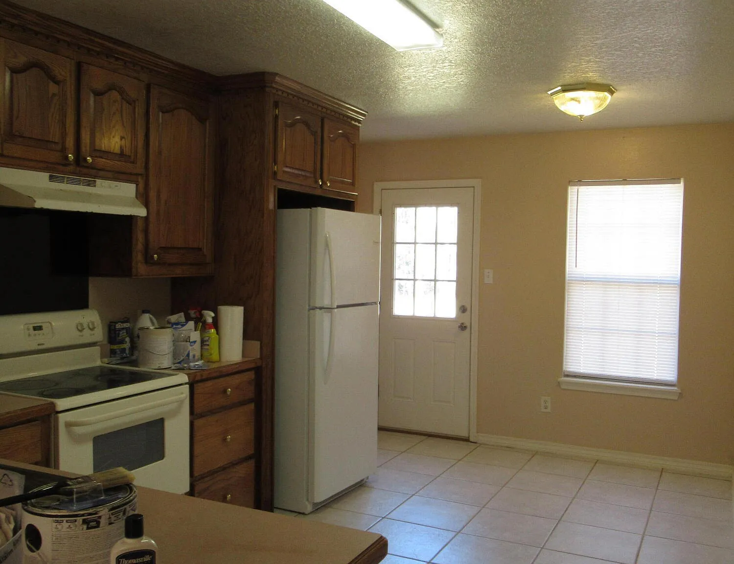 3 bed, 2.0 bath, 1088 sqft, $1,300 — Photo 4