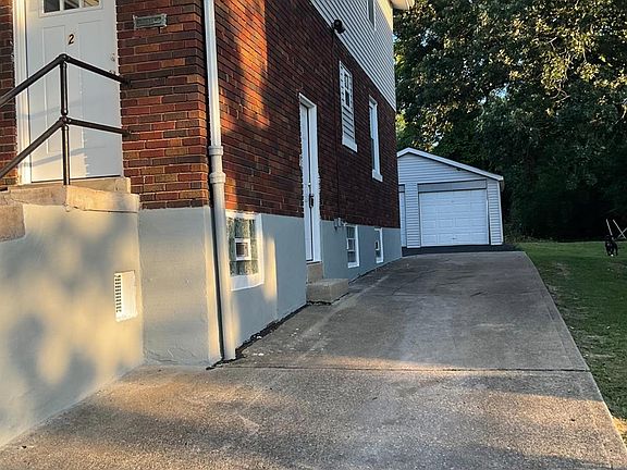 3rd image of 1451 Joseph St