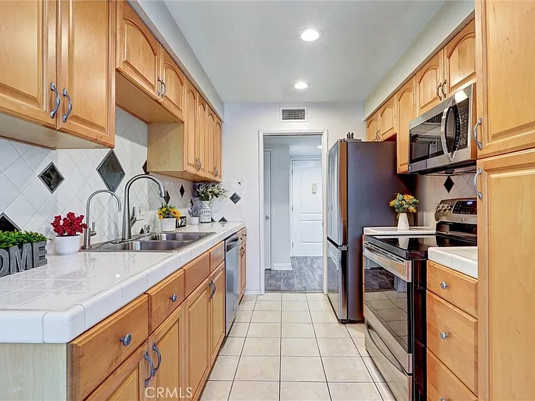 4637 Willis Ave #110 — Photo 12
