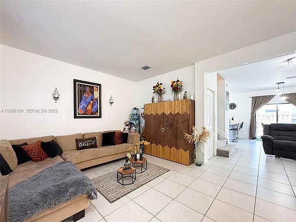 5th image of 11871 SW 247th Ter