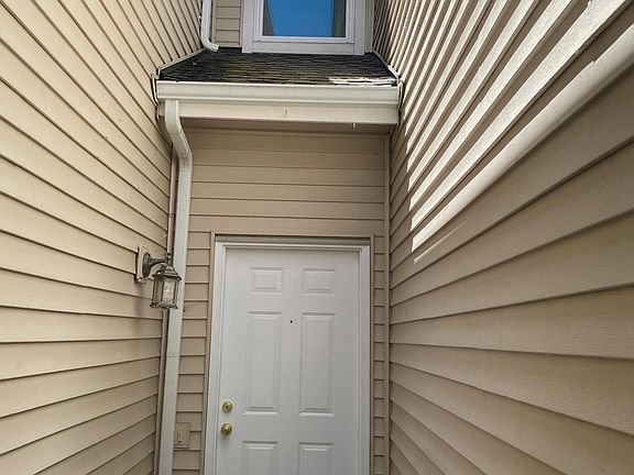 2nd image of 6519 SE Cougar Mountain Way
