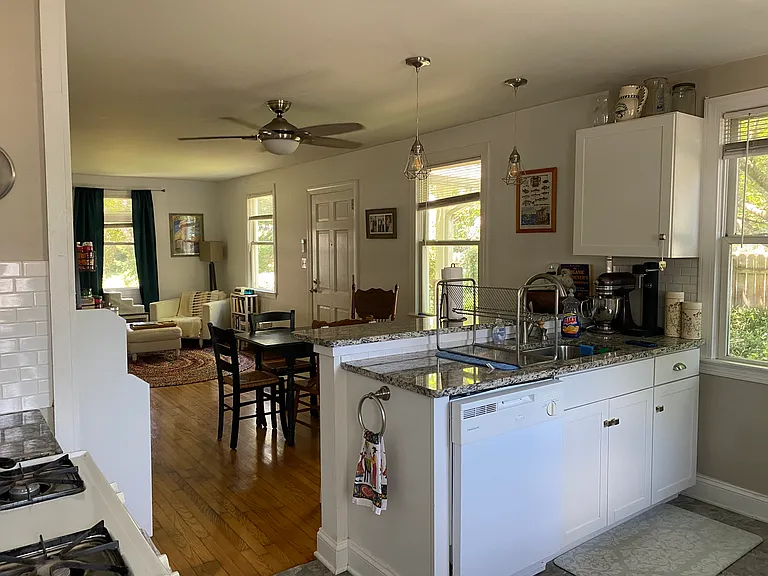 210 Meade Ave — Photo 10
