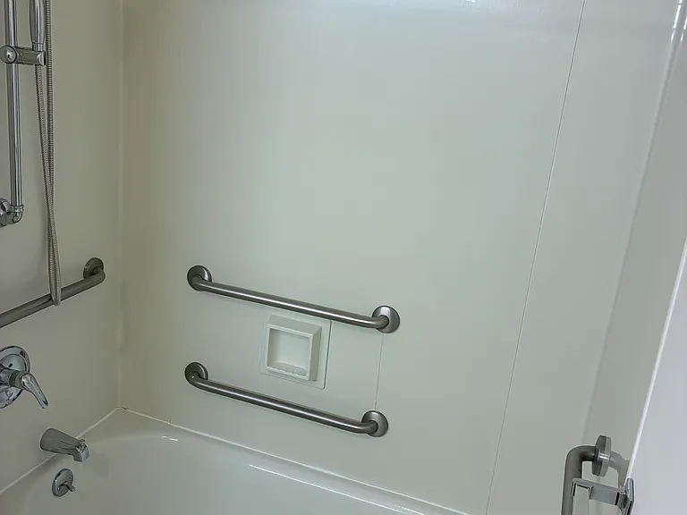 Carmen Romano Apartments — Photo 5