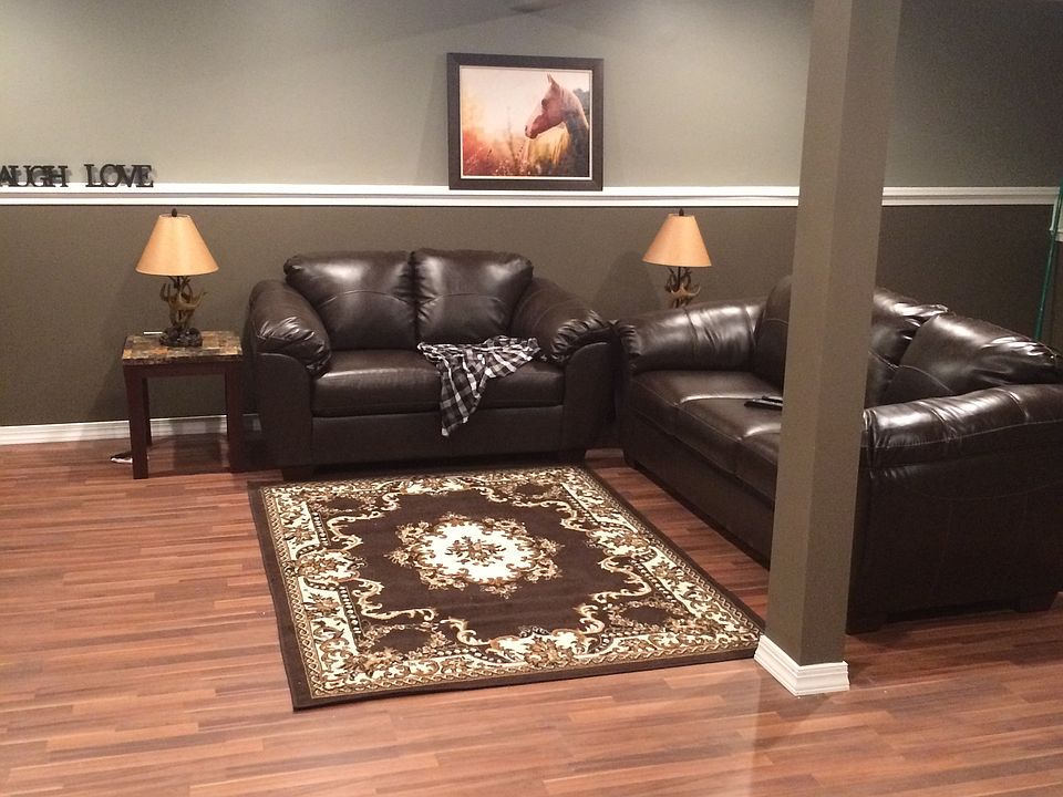 1st image of 330 Marshall Dr