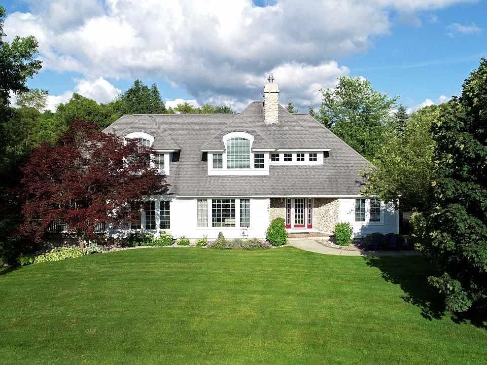 1st image of 1282 Lake Dr