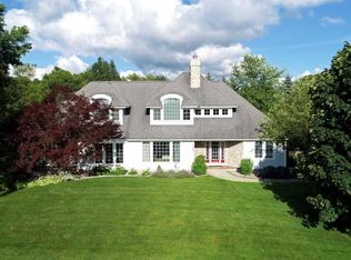 1282 Lake Dr, Traverse City, MI 49685