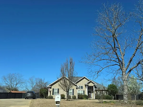 264 Grove Ln, Kathleen, GA 31047