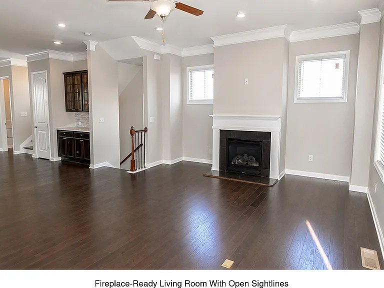 320 Beacons Pl — Photo 3