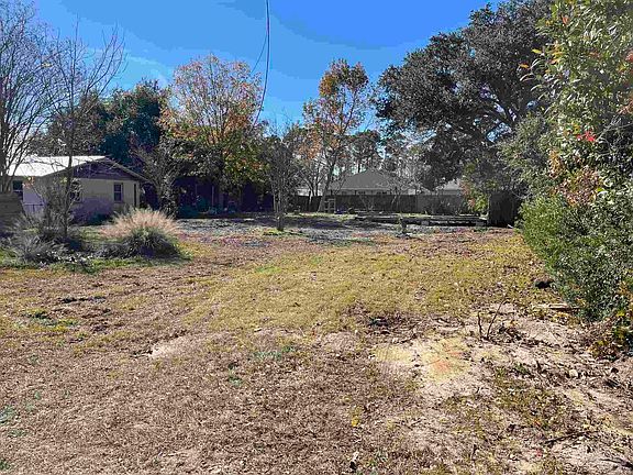 2nd image of 2503 Redoubt Ave