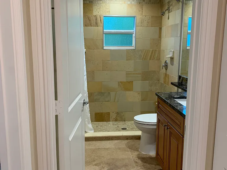 928 NW Spruce Ridge Dr — Photo 12