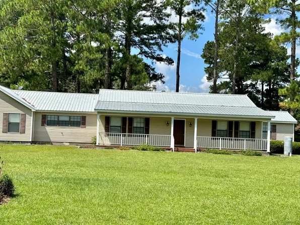 70 English St, Douglas, GA 31535