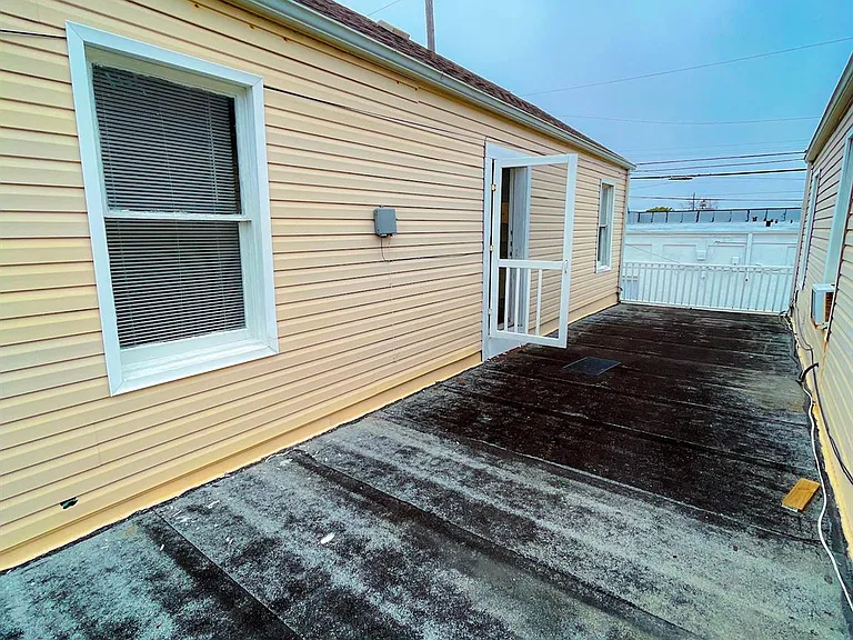 4114 Avenue S 1/2 #A — Photo 6