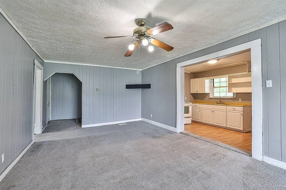 2 bed, 650 sqft, $1,000 — Photo 3