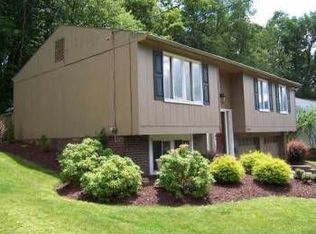 1181 Tidewood Dr, Bethel Park, PA