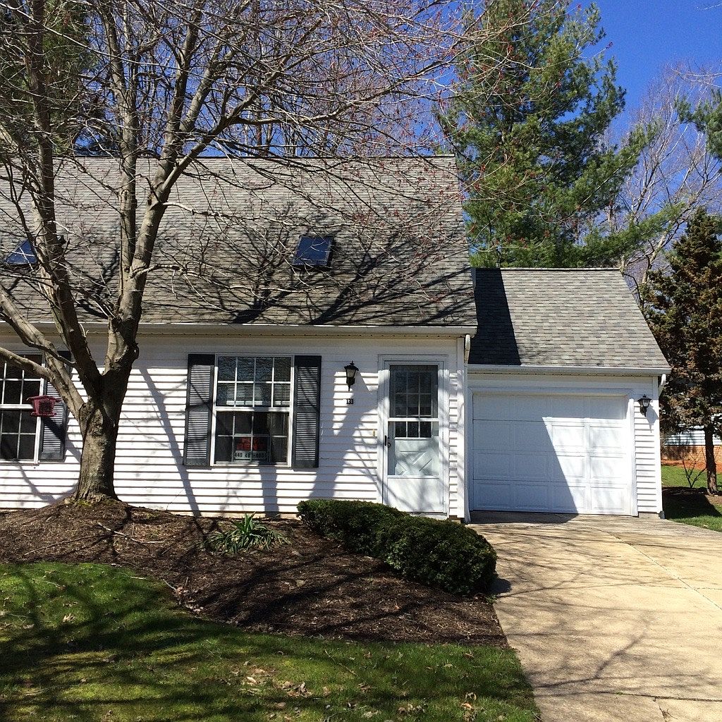 133 Burlington Oval Dr, Chardon, OH 44024 Zillow