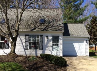 133 Burlington Oval Dr, Chardon, OH 44024