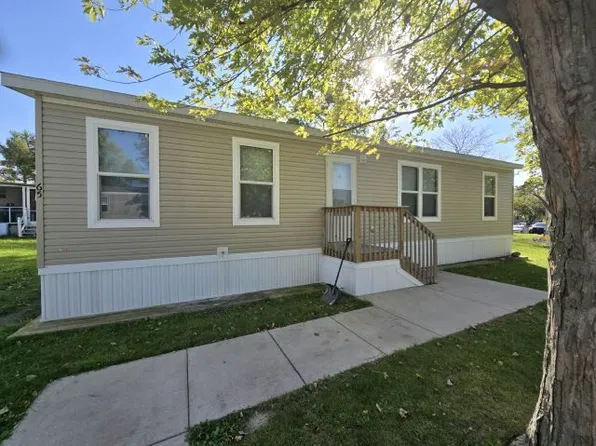 65 Hollywood Dr #236, Madison, WI 53713