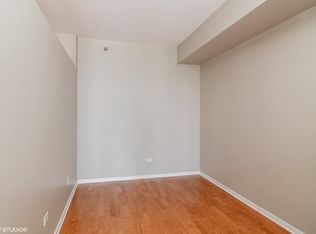 210 S Desplaines St, Chicago, IL 60661