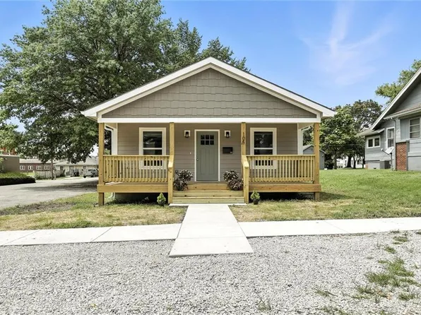 105 N Campbell St, Pleasant Hill, MO 64080