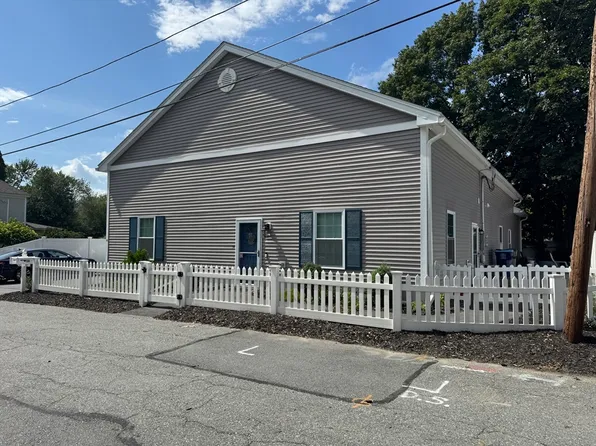 5 Blanche St #A, Dracut, MA 01826