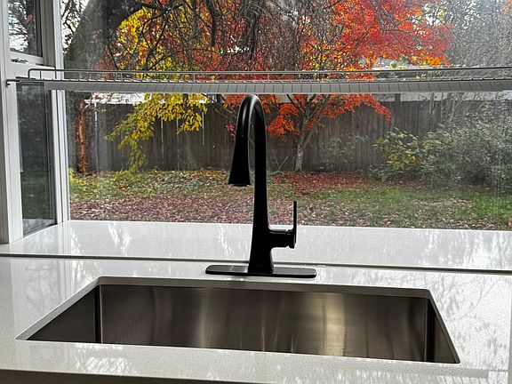 New kitchen sink - very big