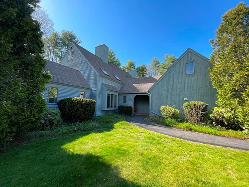 17 Wonderbrook Dr Photo 1