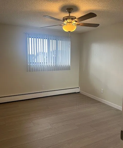 Orchard Glen Apartments — Photo 61