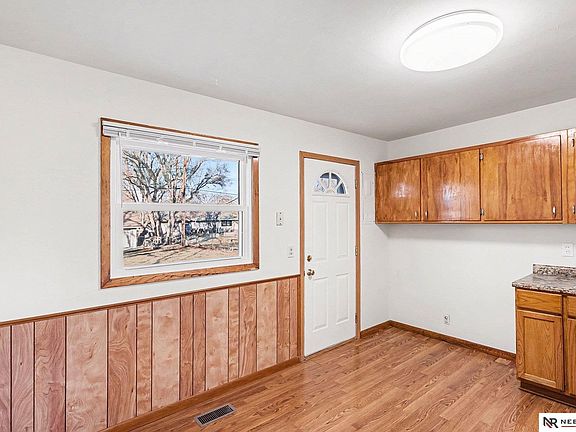 5th image of 7118 Kearney Ave