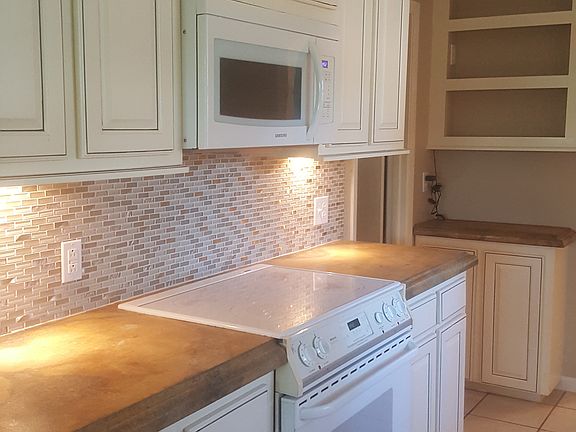 2nd image of 2112 Sago Dr