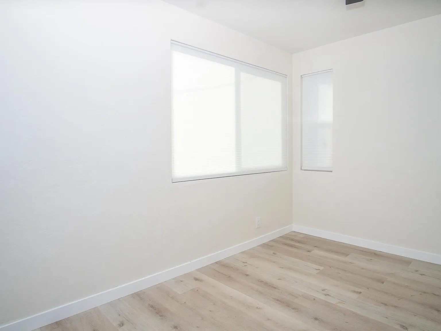 2 bed, 700 sqft, $2,495 — Photo 2