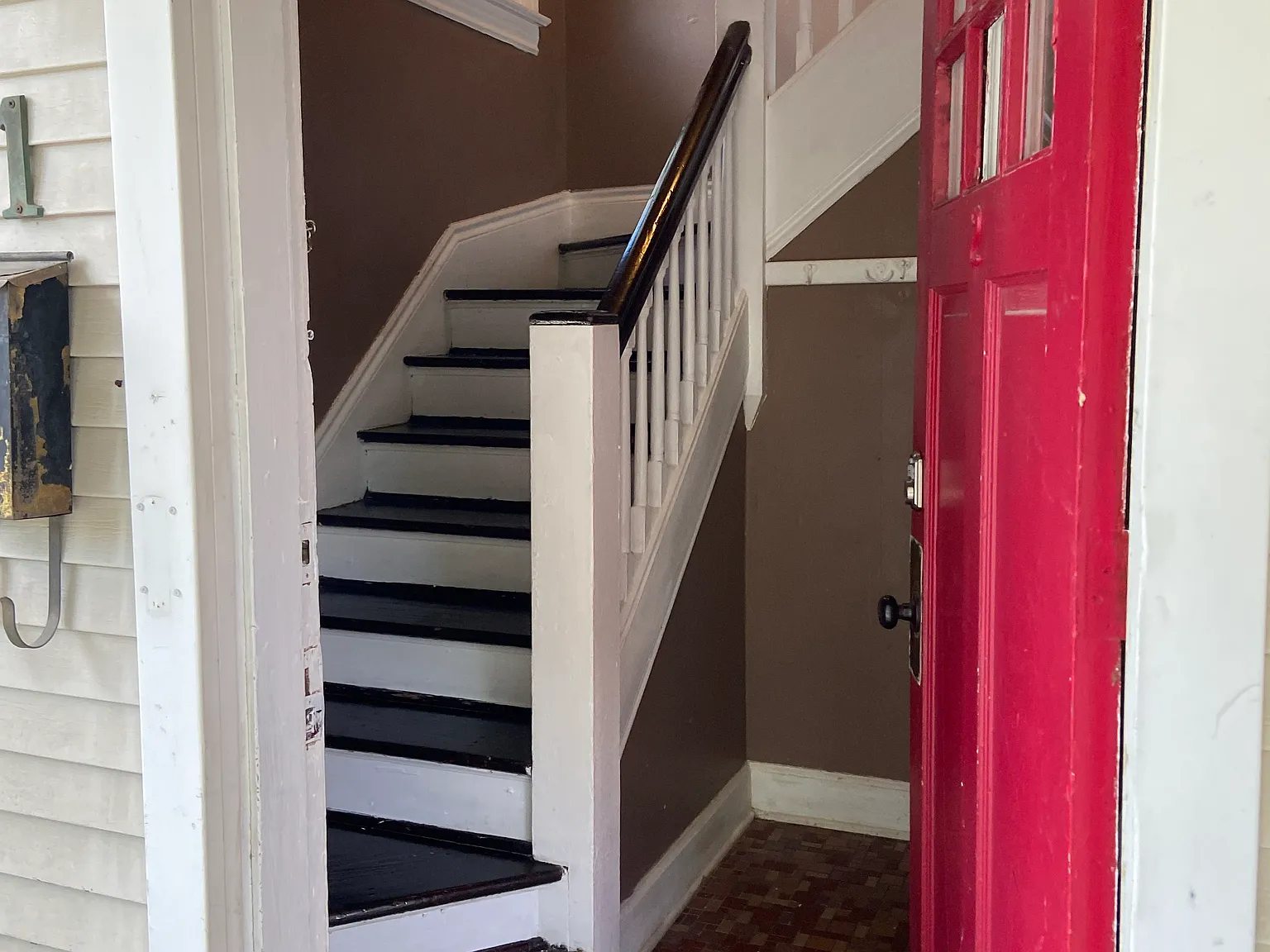 3 bed, 1200 sqft, $1,420 — Photo 4