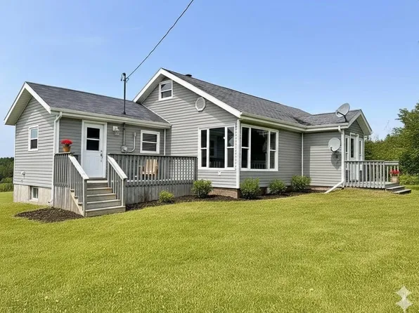 289 Clark Rd, North Parish, PE C0B 1K0