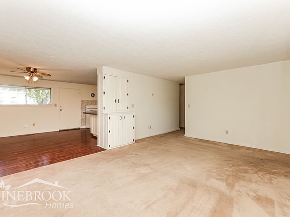 4th image of 4786 Rexwood Dr