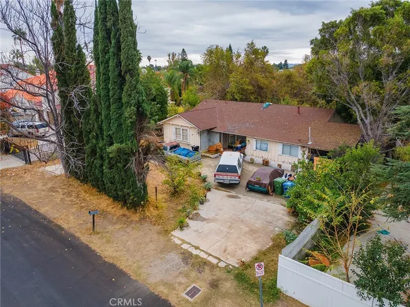 18220 Superior St, Northridge, CA 91325