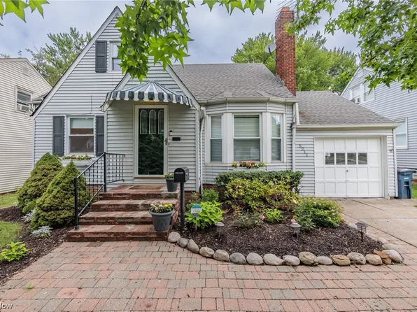 5211 Case Ave, Lyndhurst, OH 44124