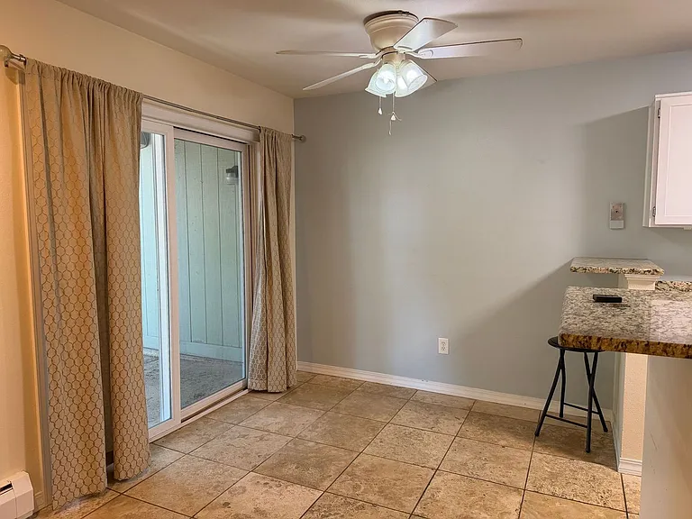 1114 Centaur Cir #A — Photo 5