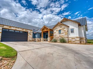 112 Legendary Estates Dr, Kingsland, TX 78639