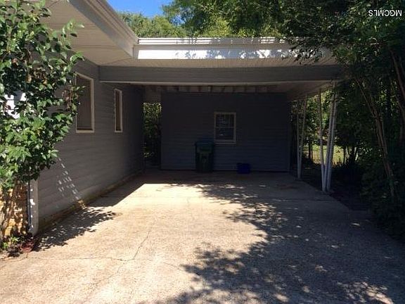 3rd image of 2301 East Ave